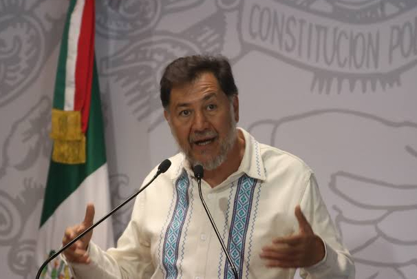 Gerardo Fernández Noroña critica uso de cubrebocas