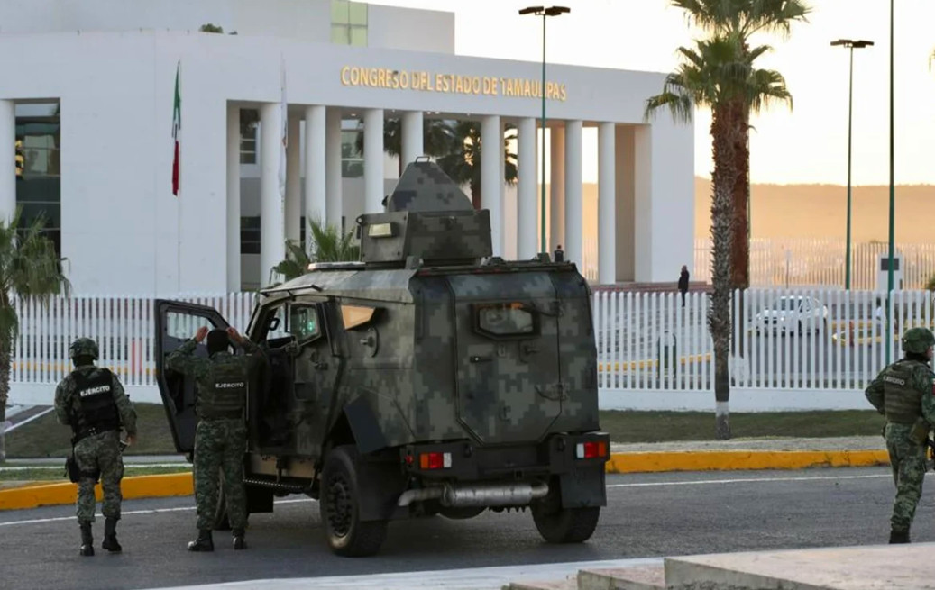 Con tanquetas, blindan Congreso de Tamaulipas para toma de posesión de Américo Villareal