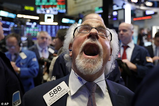 Wall Street abre en terreno positivo y el Nasdaq sube 2.50%
