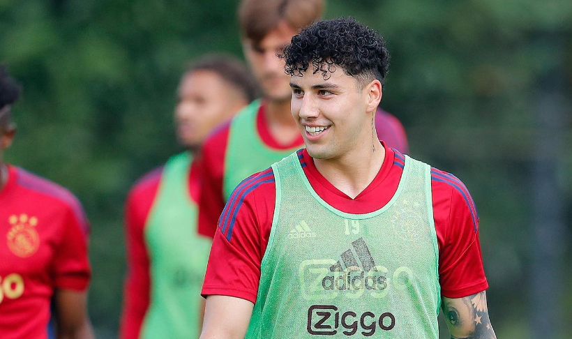 Jorge Sánchez regresó a los entrenamientos con el Ajax tras presentar molestia en la rodilla