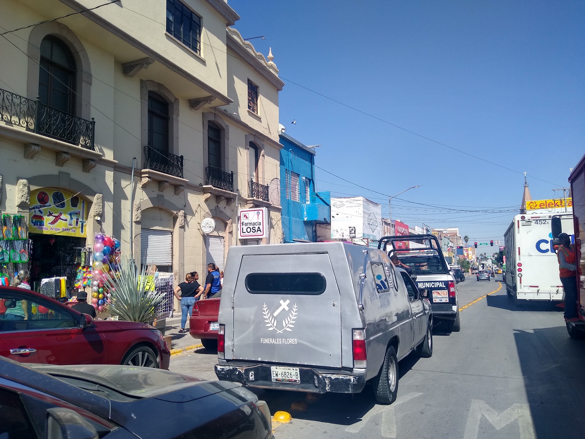 Encuentran a mujer sin vida en un puesto de gorditas de Torreón