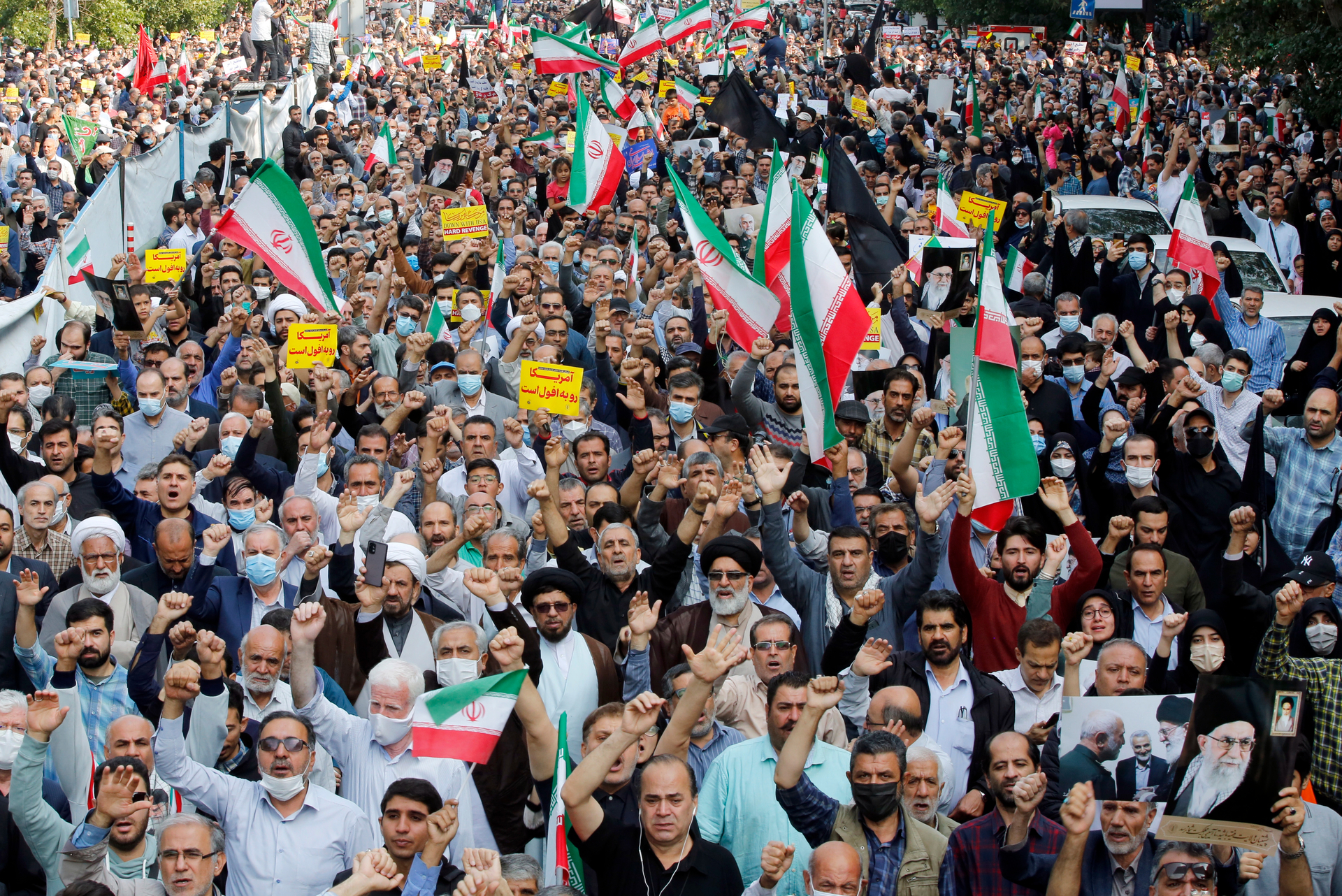 Reportan nuevos enfrentamientos en universidades de Irán
