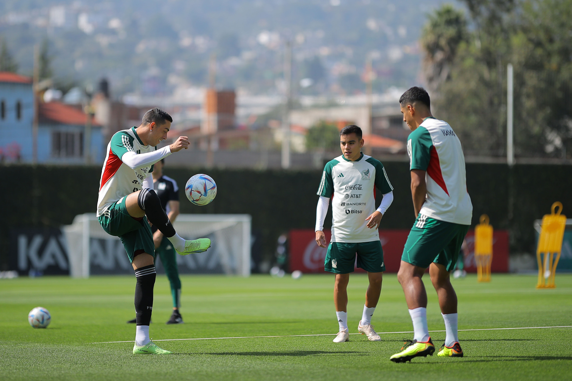 Inicia el Tricolor sus entrenamientos en Girona para enfrentar dos amistosos