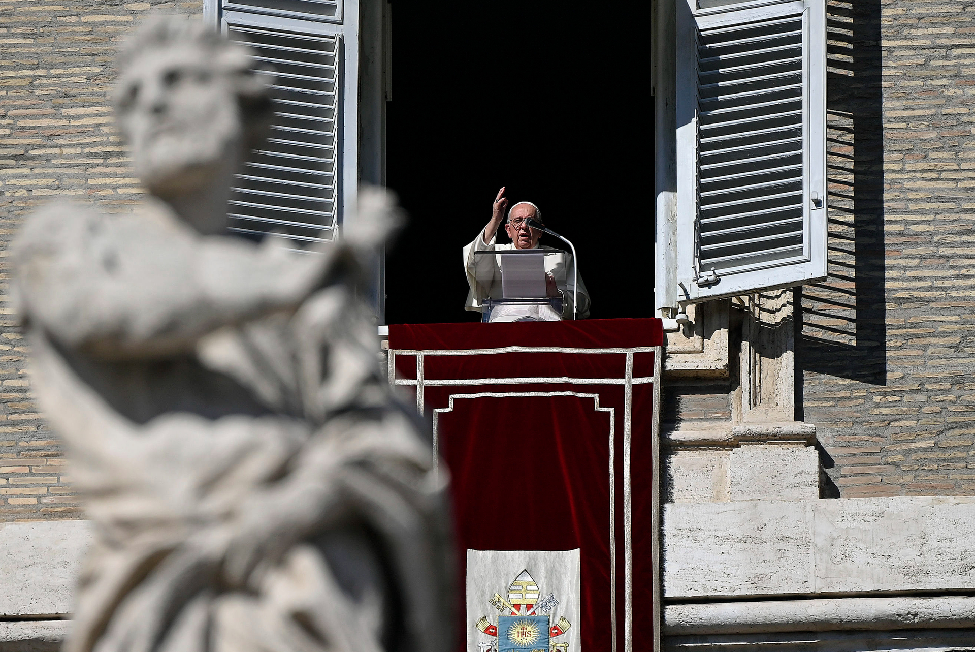 Papa Francisco pide a Baréin respeto por los derechos humanos y rechazo a pena de muerte