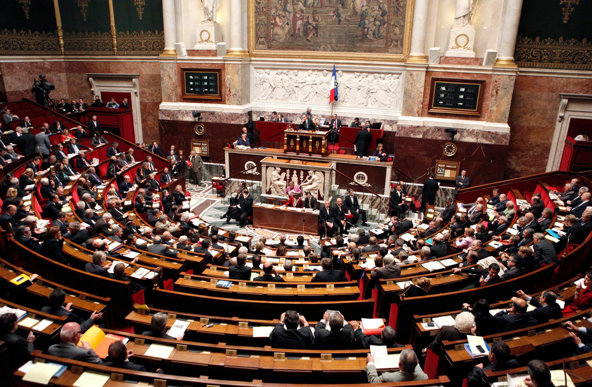 Incidente 'racista' sacude la Asamblea Nacional de Francia