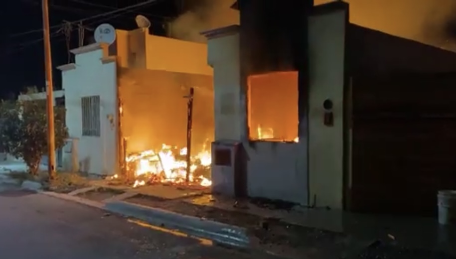 Incendio arrasa con una vivienda en Saltillo