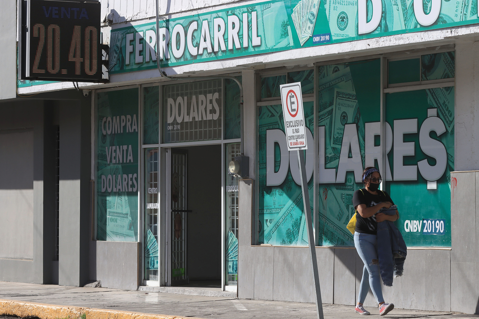 Con sus remesas, los migrantes nos están sacando del hoyo: López Obrador