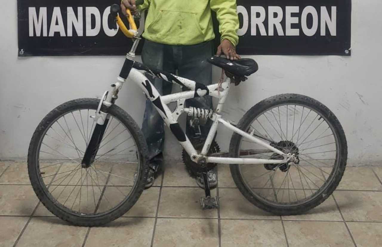 Hombre es detenido en Torreón tras robar bicicleta