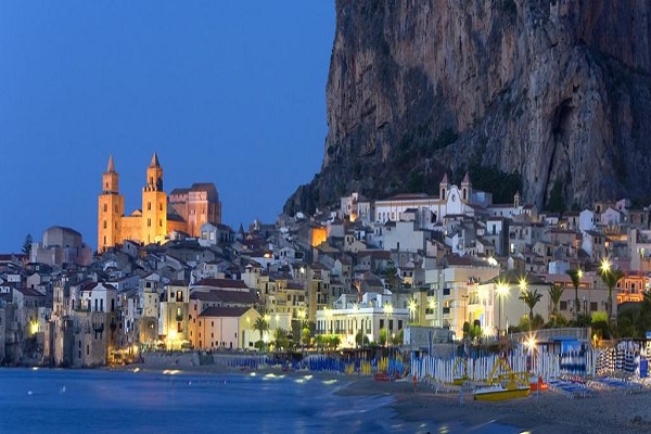 Italia pedirá financiamiento de la UE para conectar Sicilia con un puente