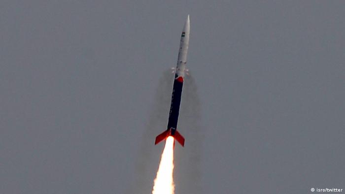 La India lanza su primer cohete desarrollado por una empresa privada