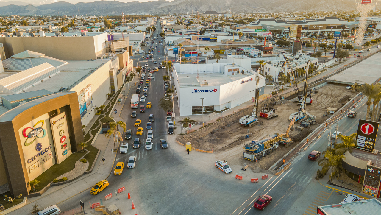 Cierran prolongación por obras en Sistema Vial Cuatro Caminos en Torreón