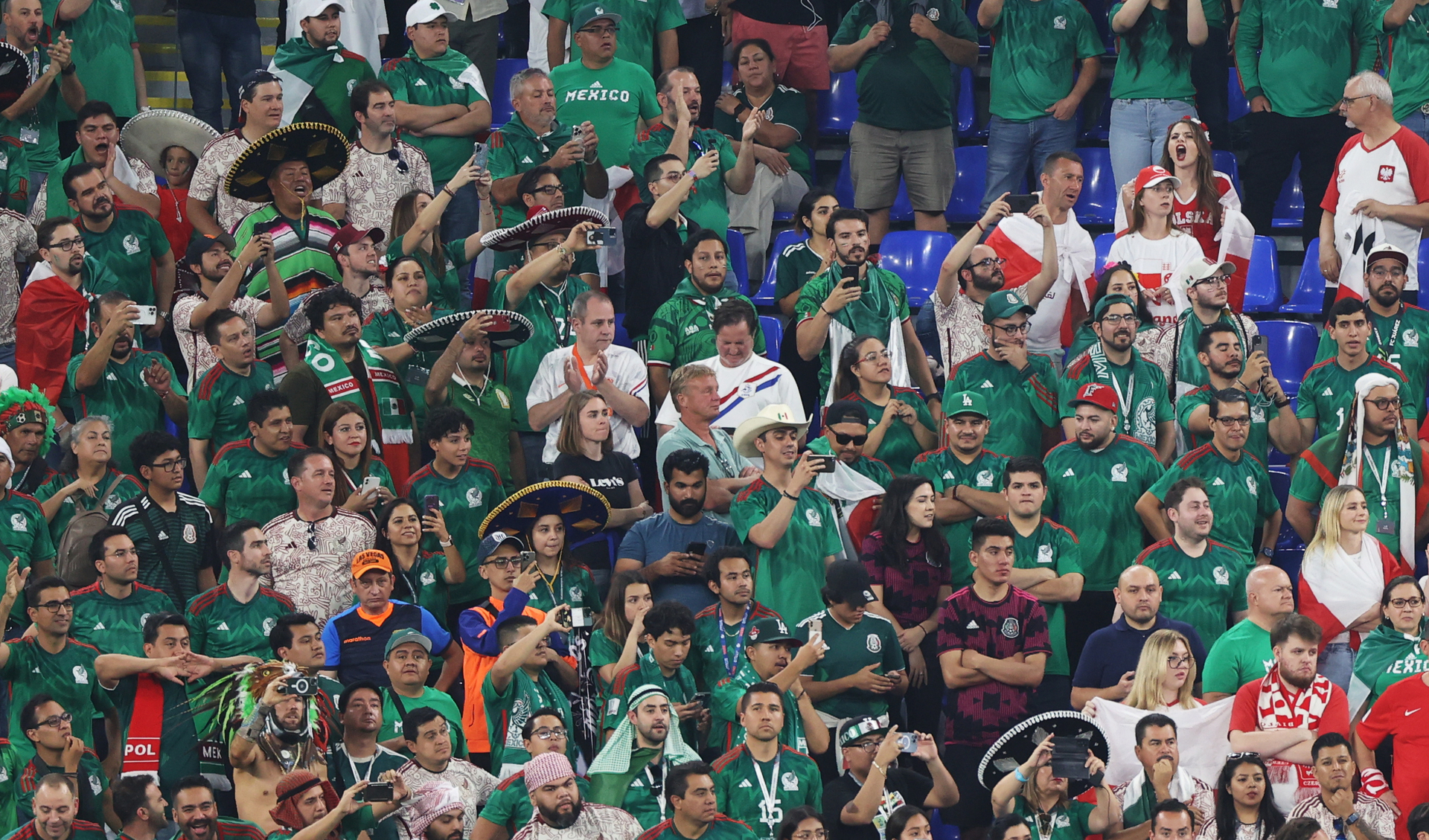 FIFA abre expediente a México por los cánticos de su afición en debut del Mundial