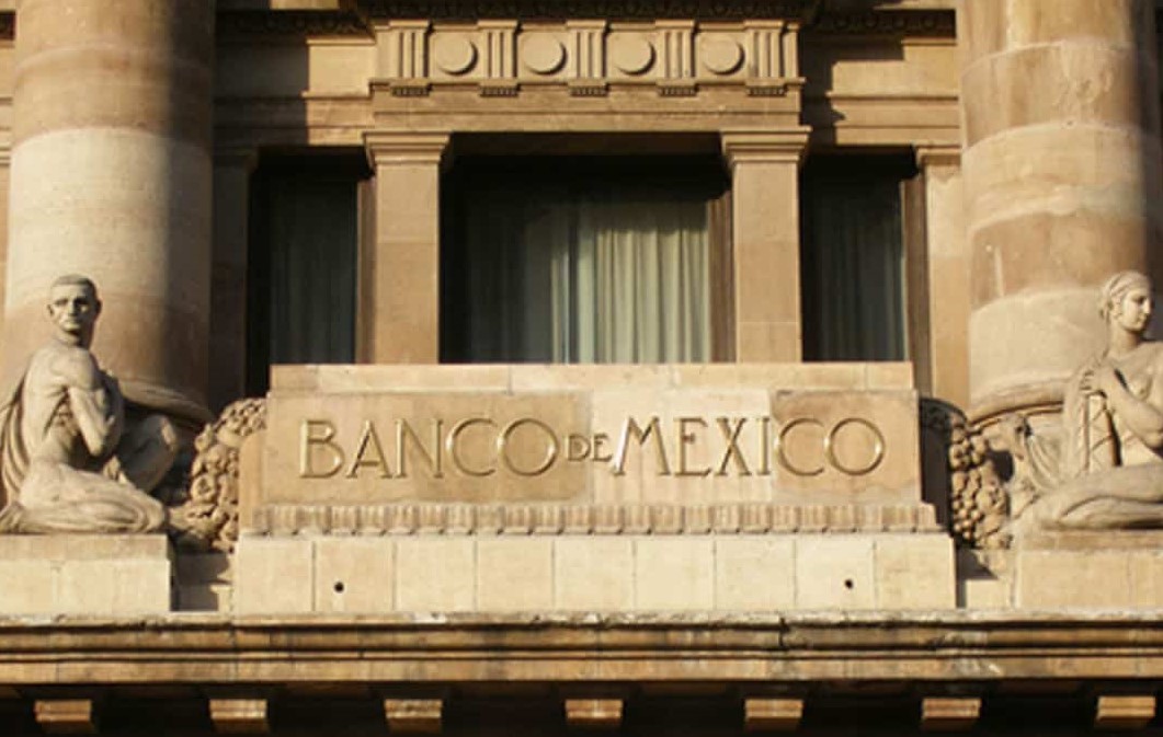 Banxico percibe señales de desaceleración en la inflación, pero reconoce riesgos