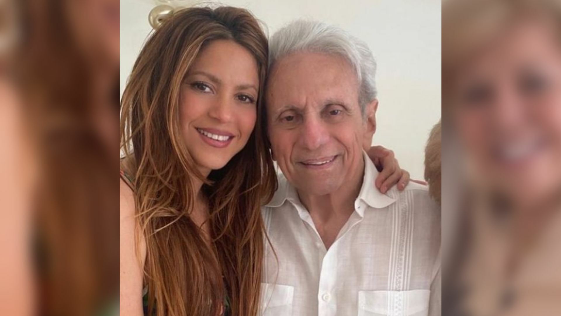 Shakira luce seria y pensativa en el regreso de su padre al hospital