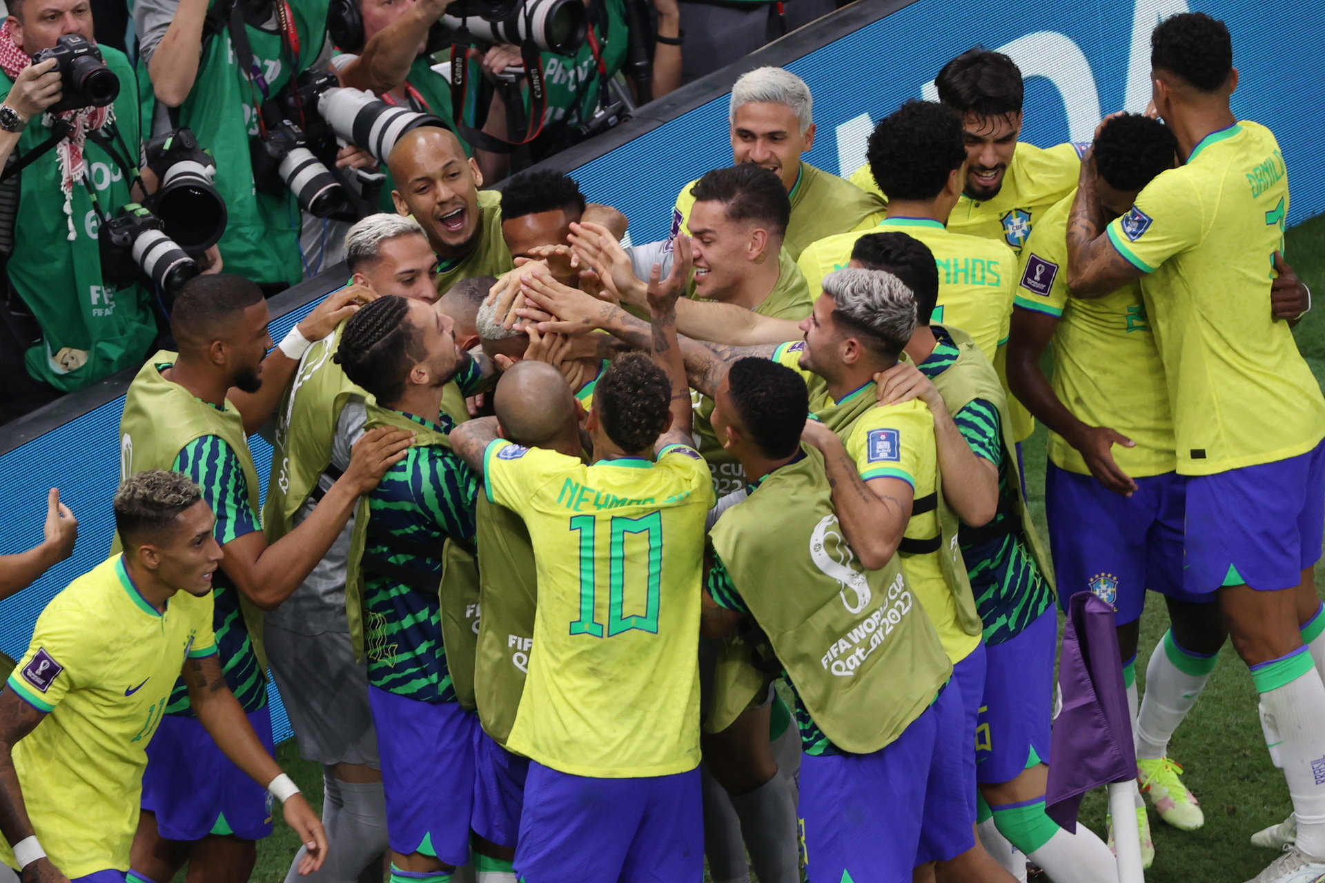 Con dos goles de Richarlison, Brasil supera a Serbia en primer duelo de fase de grupos