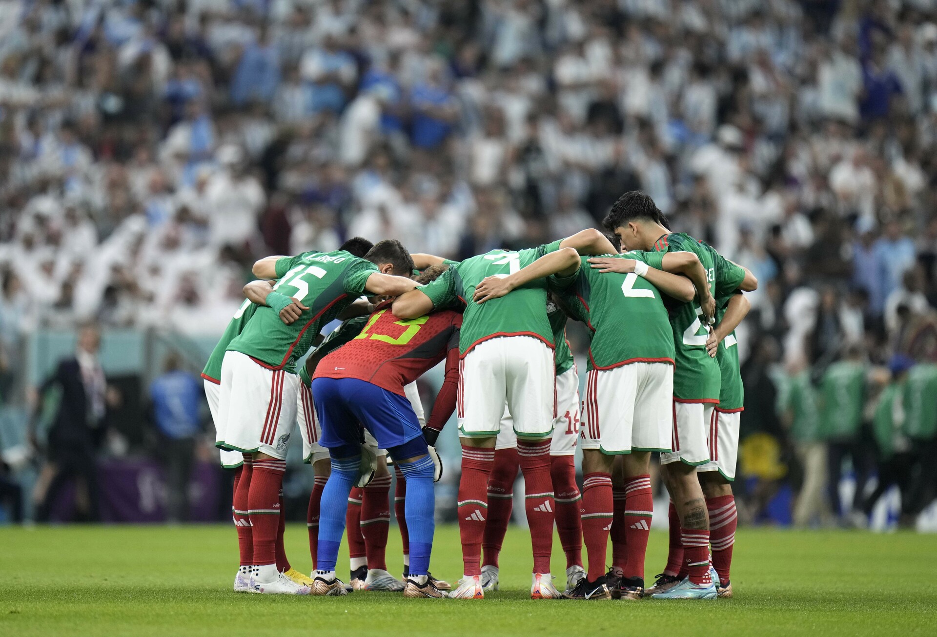 México permite que Argentina lo supere en el segundo tiempo y le cuesta la derrota