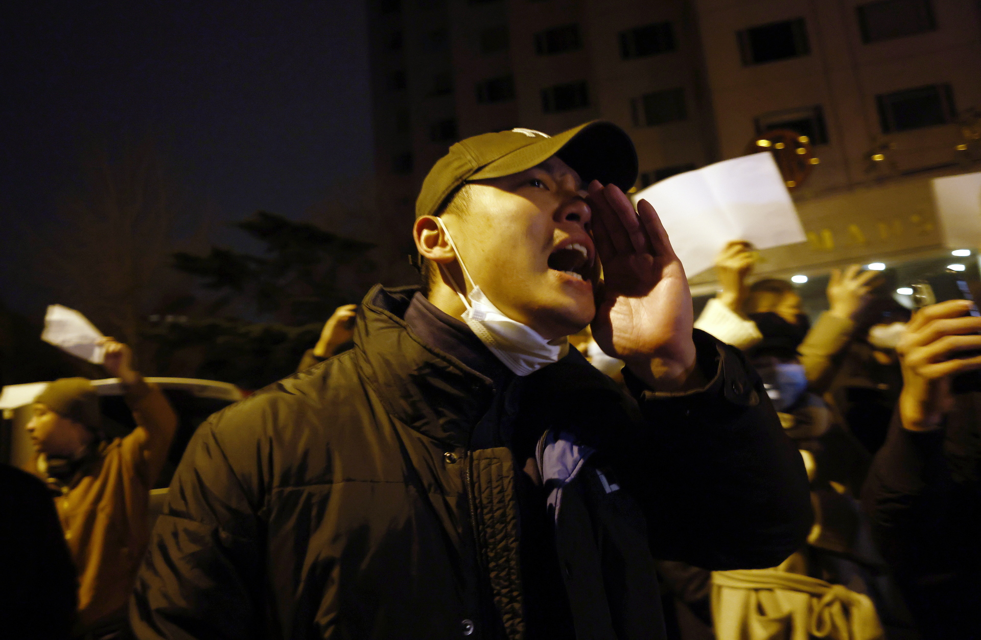 Aumentan protestas en China contra medidas restrictivas por COVID-19