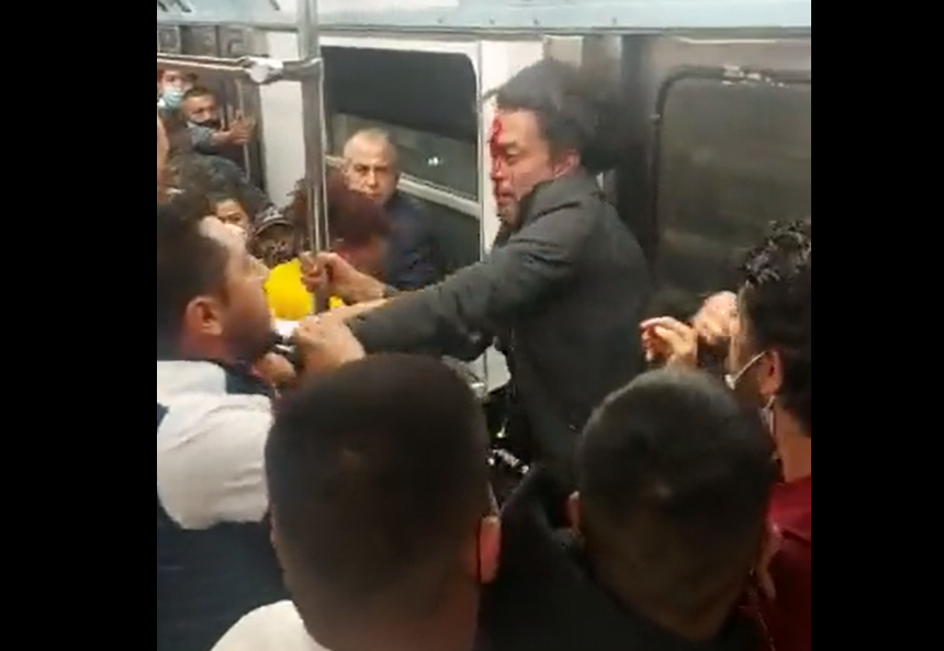VIDEO: Pelean en vagón de Metro de Ciudad de México