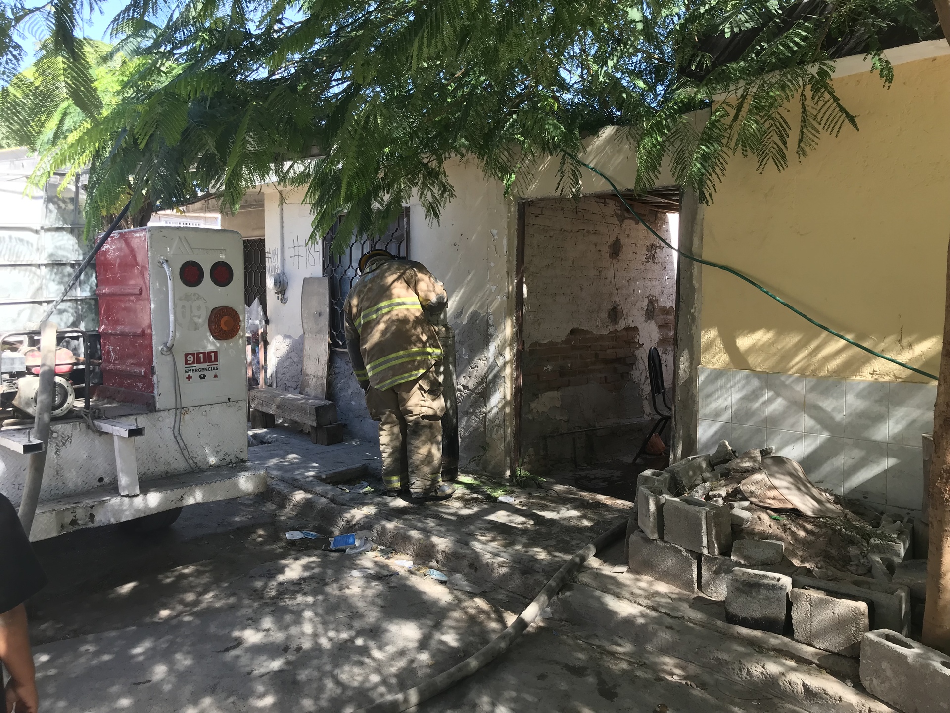 Flamazo en tanque de gas provoca incendio en domicilio de Gómez Palacio