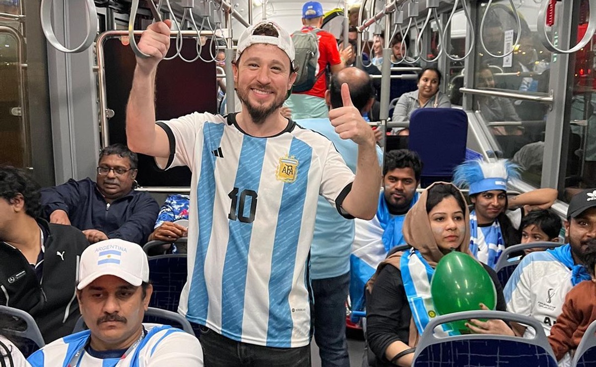 'Decepción nacional', Luisito Comunica es criticado por aparecer con playera de Argentina