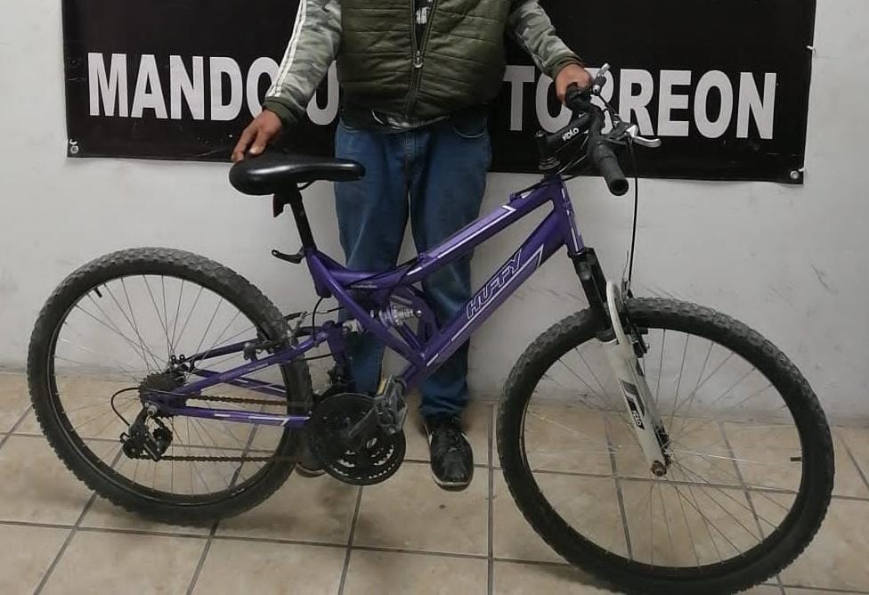 Detienen a joven por robar una bicicleta en Torreón