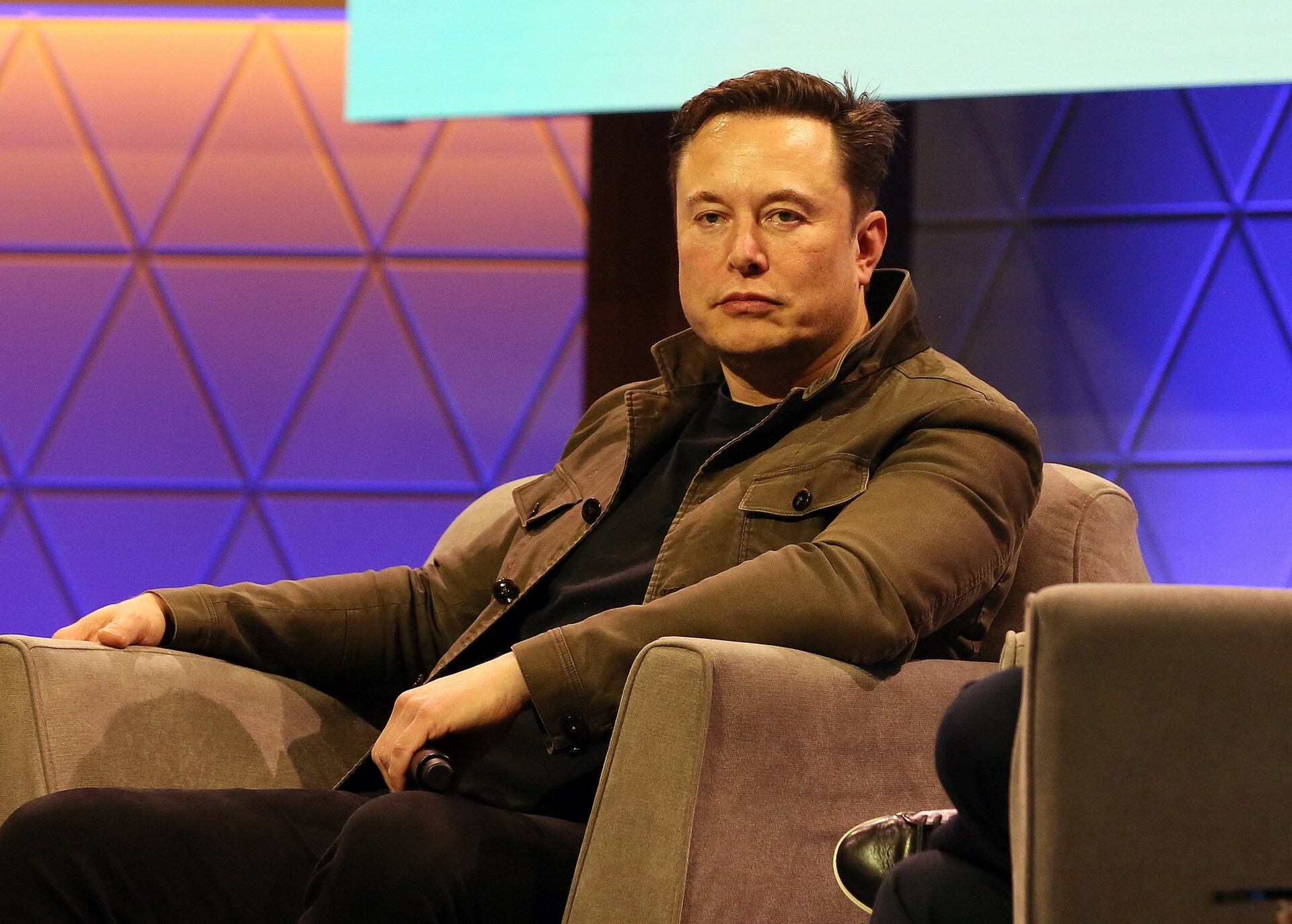 Elon Musk denuncia a Twitter de 'haber interferido con las elecciones'