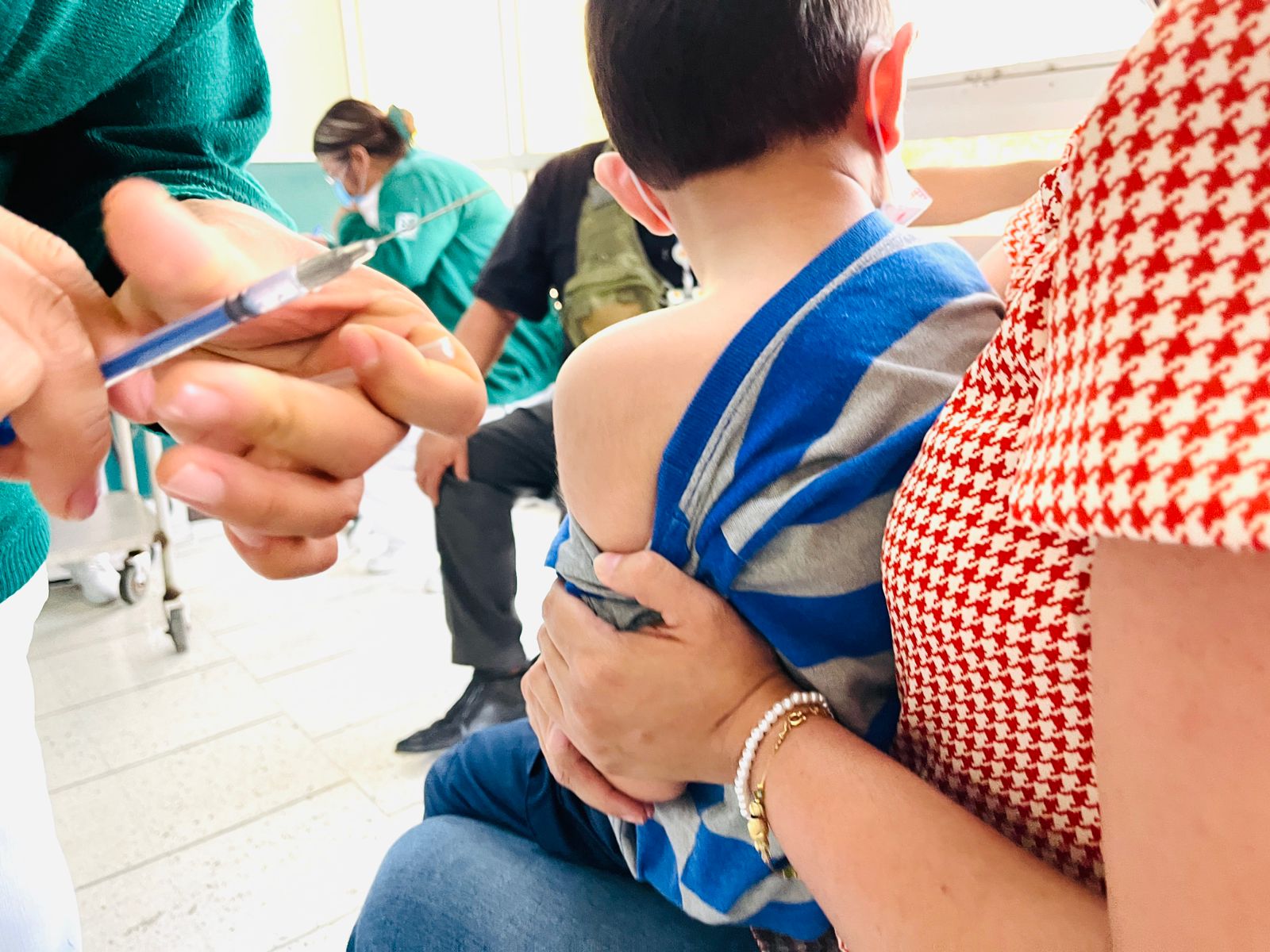 IMSS Coahuila participa en vacunación COVID-19 a menores de 5 a 11 años