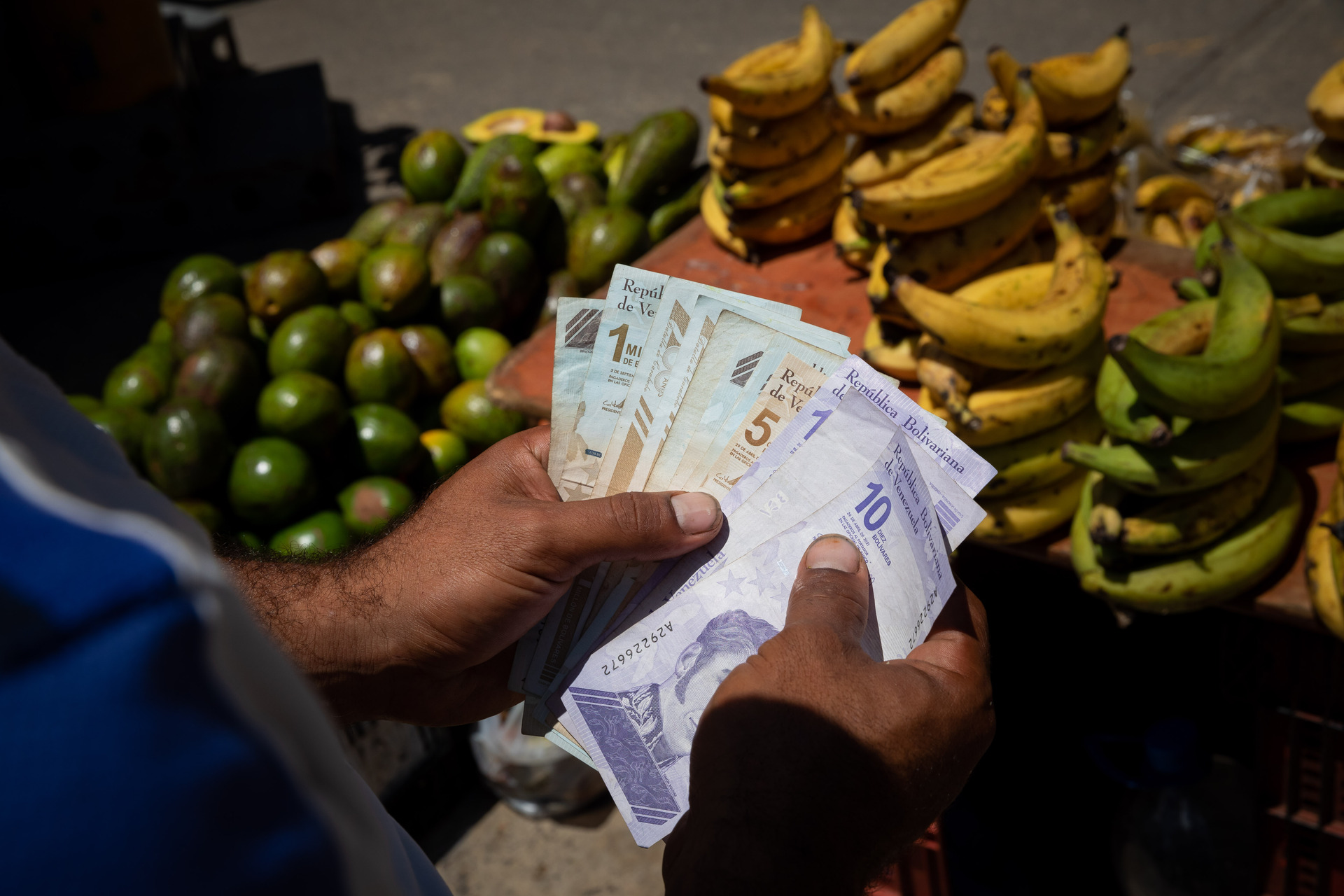 Nicolás Maduro anuncia acciones para evitar depreciación del bolívar