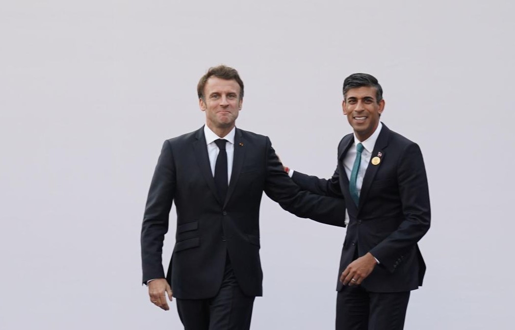 Emmanuel Macron y Rishi Sunak intercambian tuits previo al partido de Francia vs Inglaterra