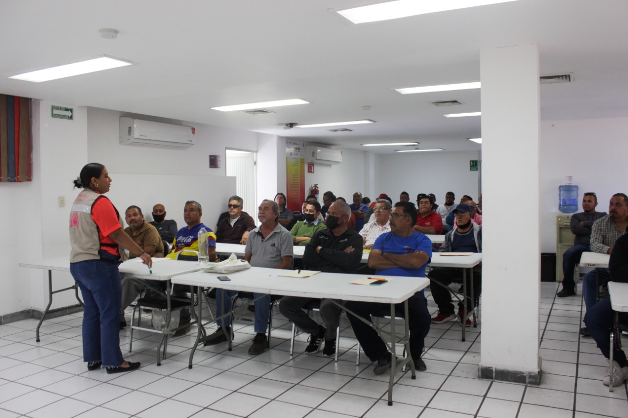 Capacitan en materia de violencia de género a más de 2 mil trabajadores del transporte público de Torreón