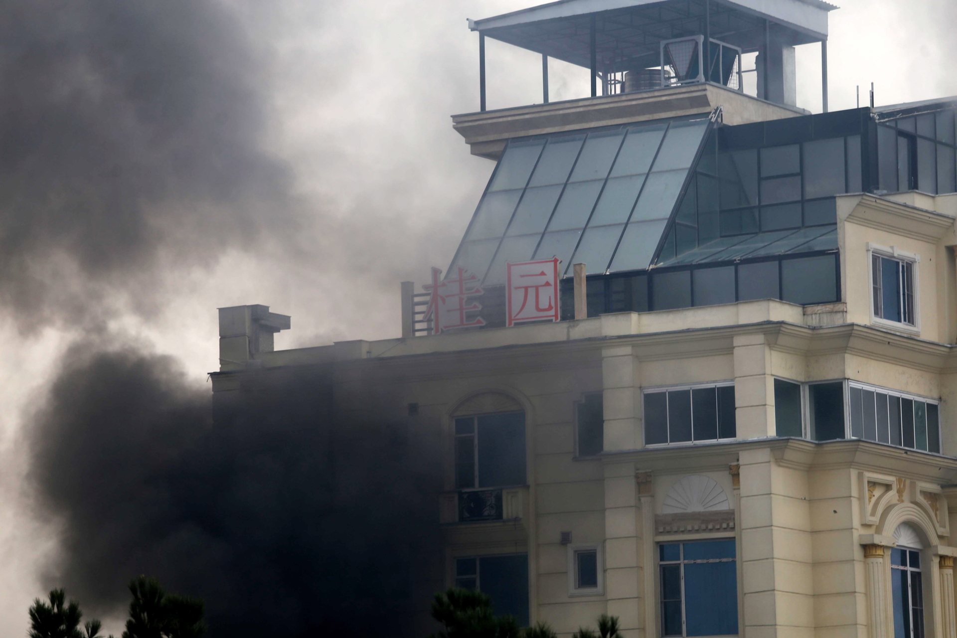 Ataque a un hotel frecuentado por chinos en Kabul deja al menos tres muertos y dos heridos