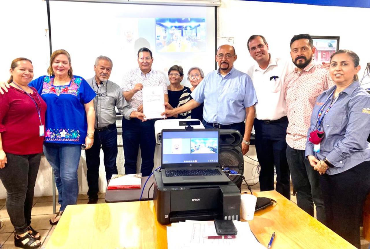 Integran AC en apoyo a la División de Estudios Superiores del Instituto 18 de Marzo