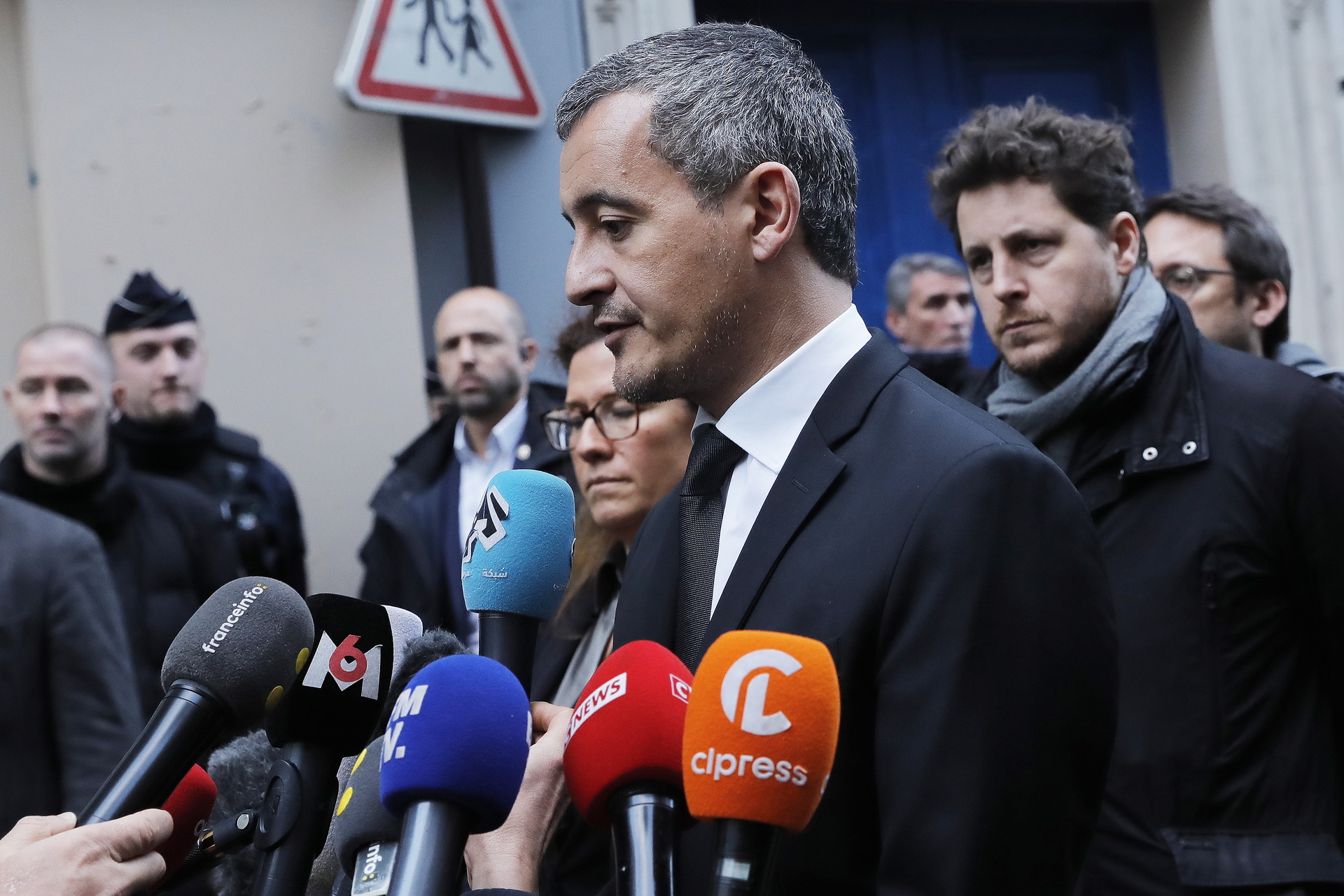Ministro francés menciona que el autor del tiroteo en París buscaba matar a extranjeros
