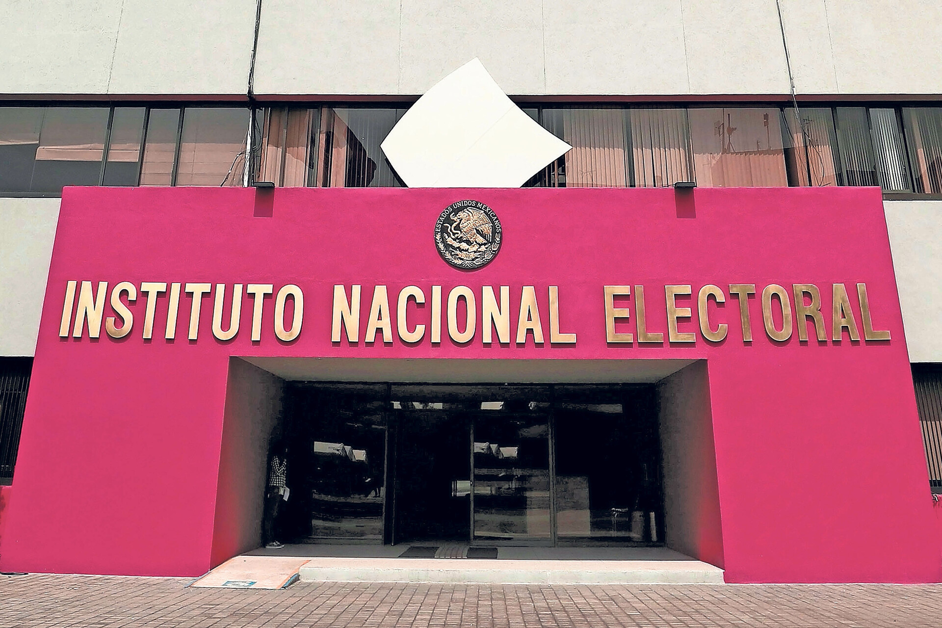 Tribunal Electoral del Poder Judicial blinda al INE
