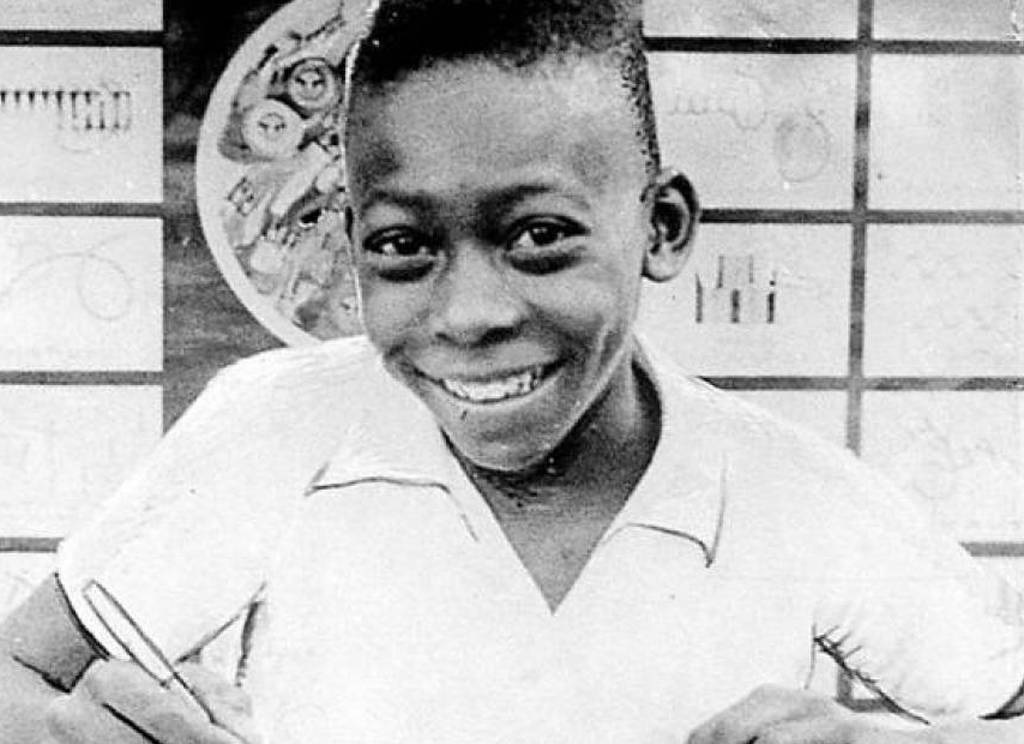 Con mangos, Pelé practicaba futbol cuando era niño