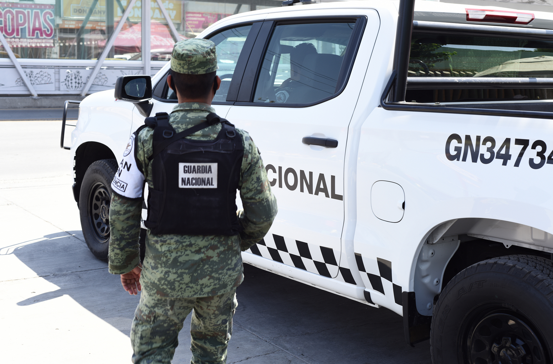 En diez estados del país, entre ellos Coahuila, integrantes de la Guardia Nacional (GN) interceptaron alrededor de 120 paquetes con aparente marihuana.