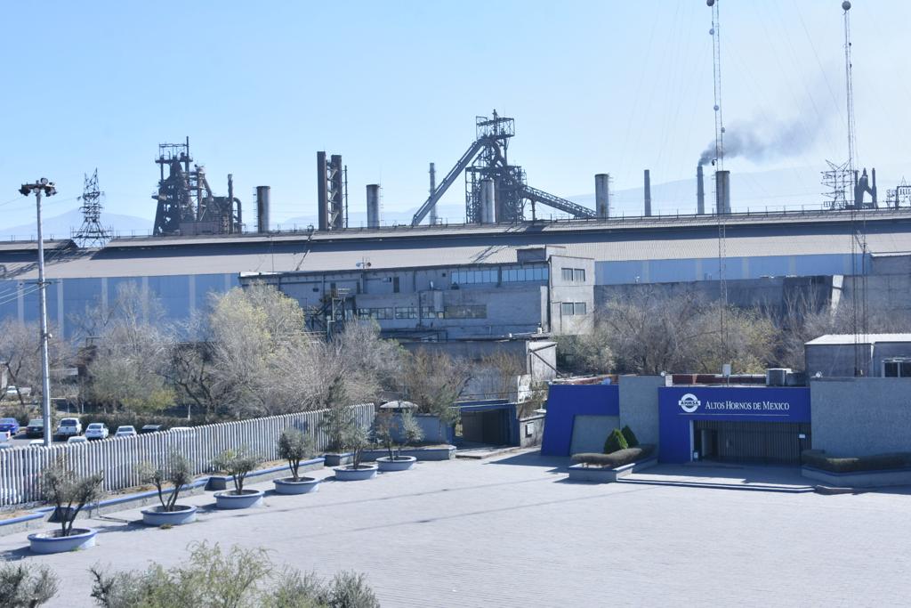 Directivos de la siderúrgica le informaron a Leija Escalante que las pláticas van muy avanzadas respecto a supuestas negociaciones de la empresa con otras compañías.