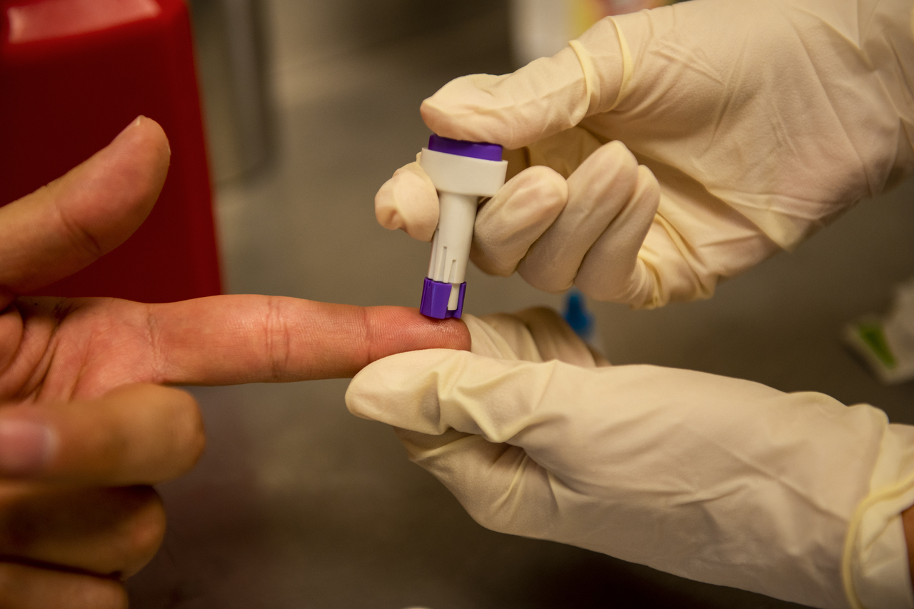 El Capasits de Torreón realiza pruebas rápidas gratuitas a la población para la detección del VIH/Sida. (EL SIGLO DE TORREÓN)