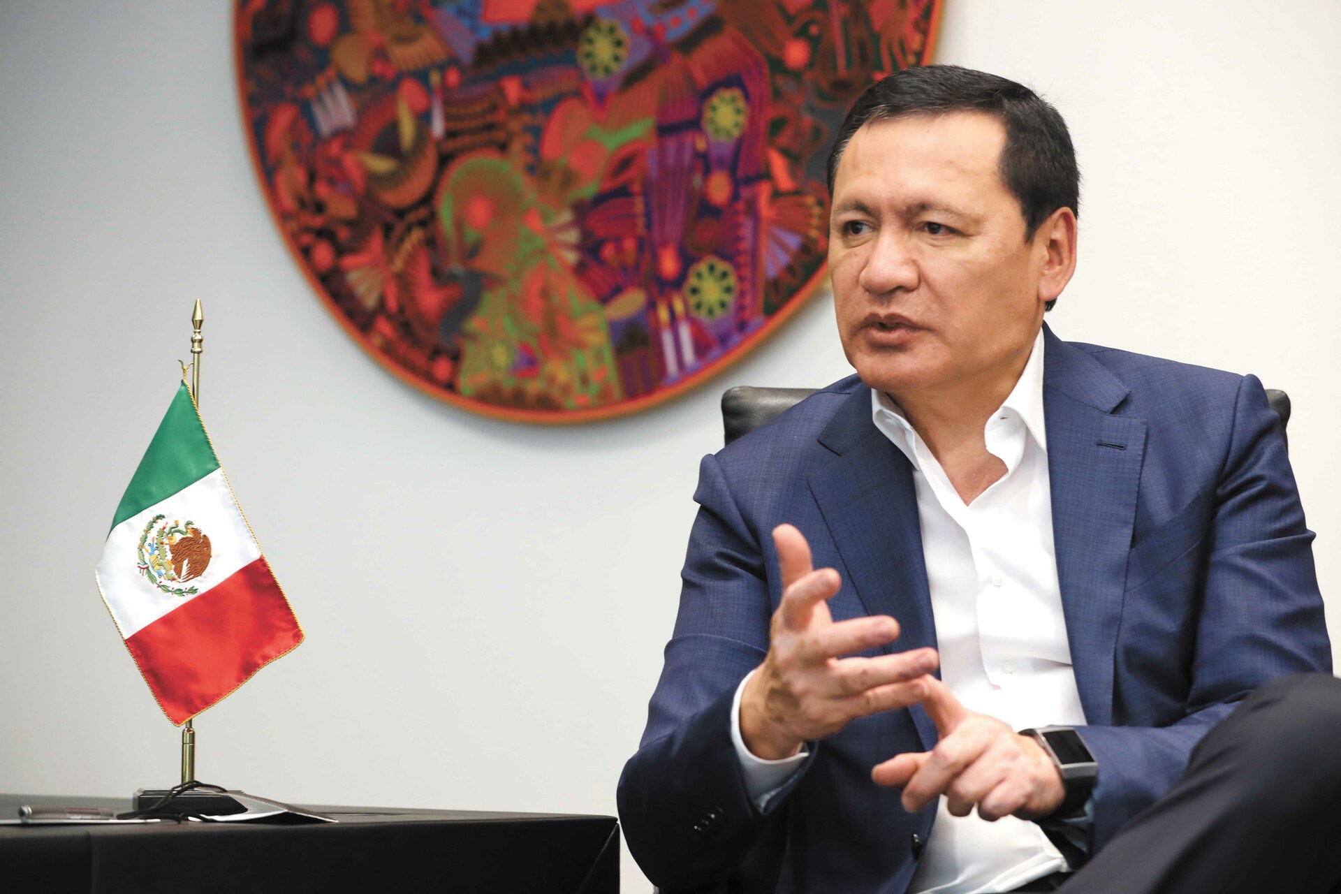 El exdelegado nacional del partido en Chiapas argumentó que Osorio Chong promueve la división del PRI, además de ser oposición al tricolor, al apoyar a Morena y al gobierno del presidente López Obrador. (ARCHIVO)