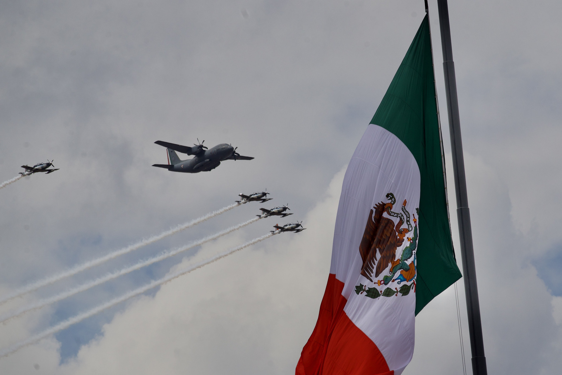 Se constituye el Sistema de Vigilancia y Protección del Espacio Aéreo Mexicano. (ARCHIVO)