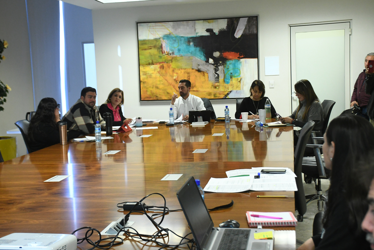 Los regidores acordaron renovar el convenio para una nueva entrega de microcréditos en Torreón. (ARCHIVO)
