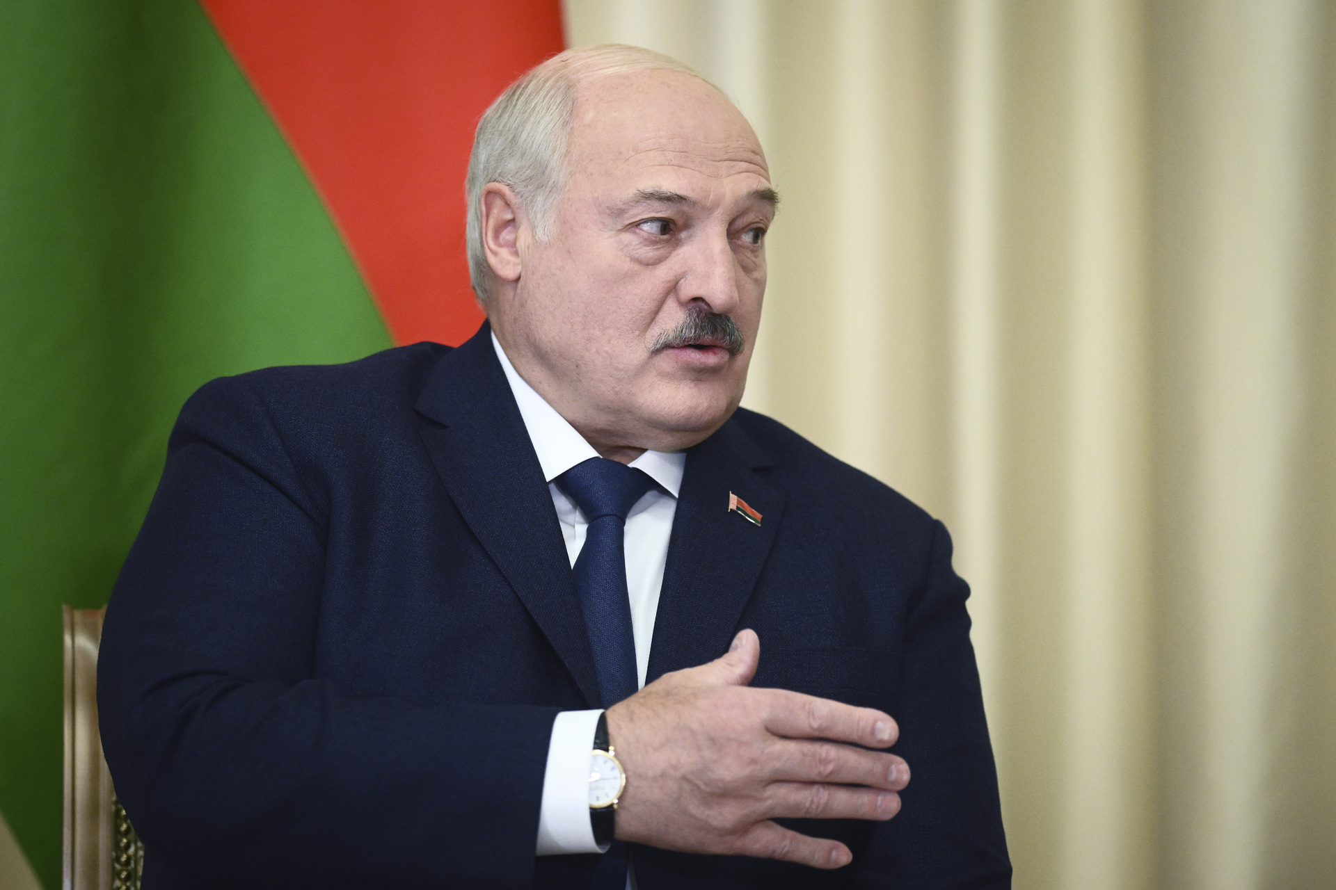 El gobierno de Lukashenko ha respaldado enérgicamente a Moscú. (AP)