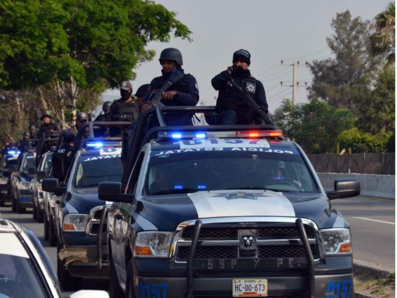 Vecinos requirieron la presencia del Ejercito mexicano, la Guardia Civil Estatal y elementos de la Policía de Investigación y periciales. (ARCHIVO)