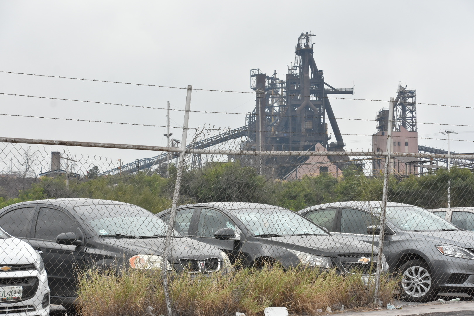 La industria metalúrgica tiene más de 2 meses y medio paralizada. (Foto: SERGIO A. RODRÍGUEZ / EL SIGLO COAHUILA)