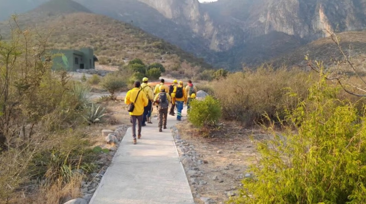 Recomiendan a los paseantes que acudan a la Sierra Zapalinamé, a evitar dejar basura que sirva como combustible, así como evitar realizar fogatas.