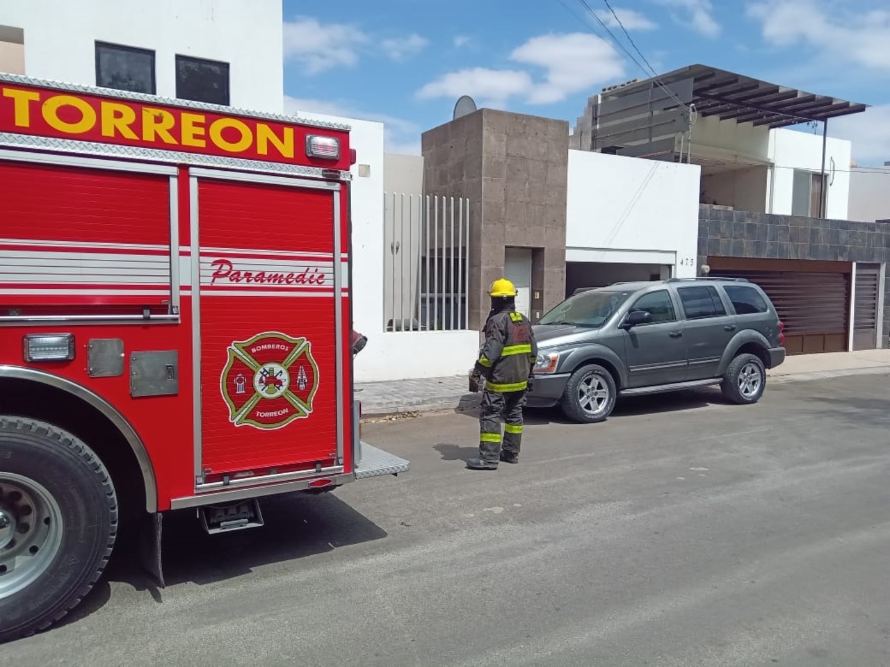 Acudieron agentes de la Dirección de Seguridad Pública Municipal, personal de Protección Civil y elementos del cuerpo de Bomberos de Torreón.