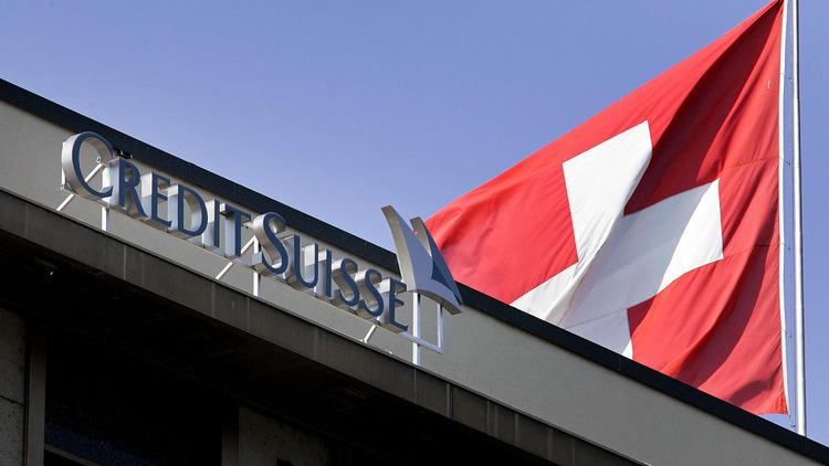 Credit Suisse y UBS forman parte de los treinta establecimientos considerados de riesgo sistémico que no pueden caer ('too big to fail'). (ESPECIAL)