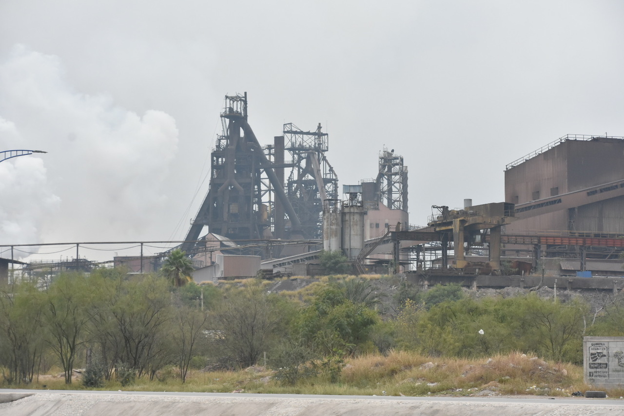 Altos Hornos de México tiene más de dos meses sin producir acero, por lo que es necesario el recurso. (ARCHIVO)