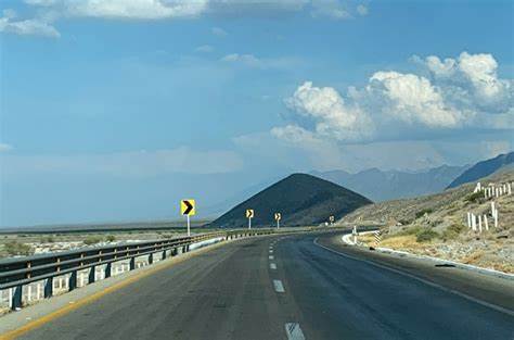 Las carreteras de varias comunidades de Zacatecas, entidad gobernada actualmente por el morenista David Monreal Ávila, más aún que la ciudad capital, se han convertido en unas de las más peligrosas del país. (ESPECIAL)