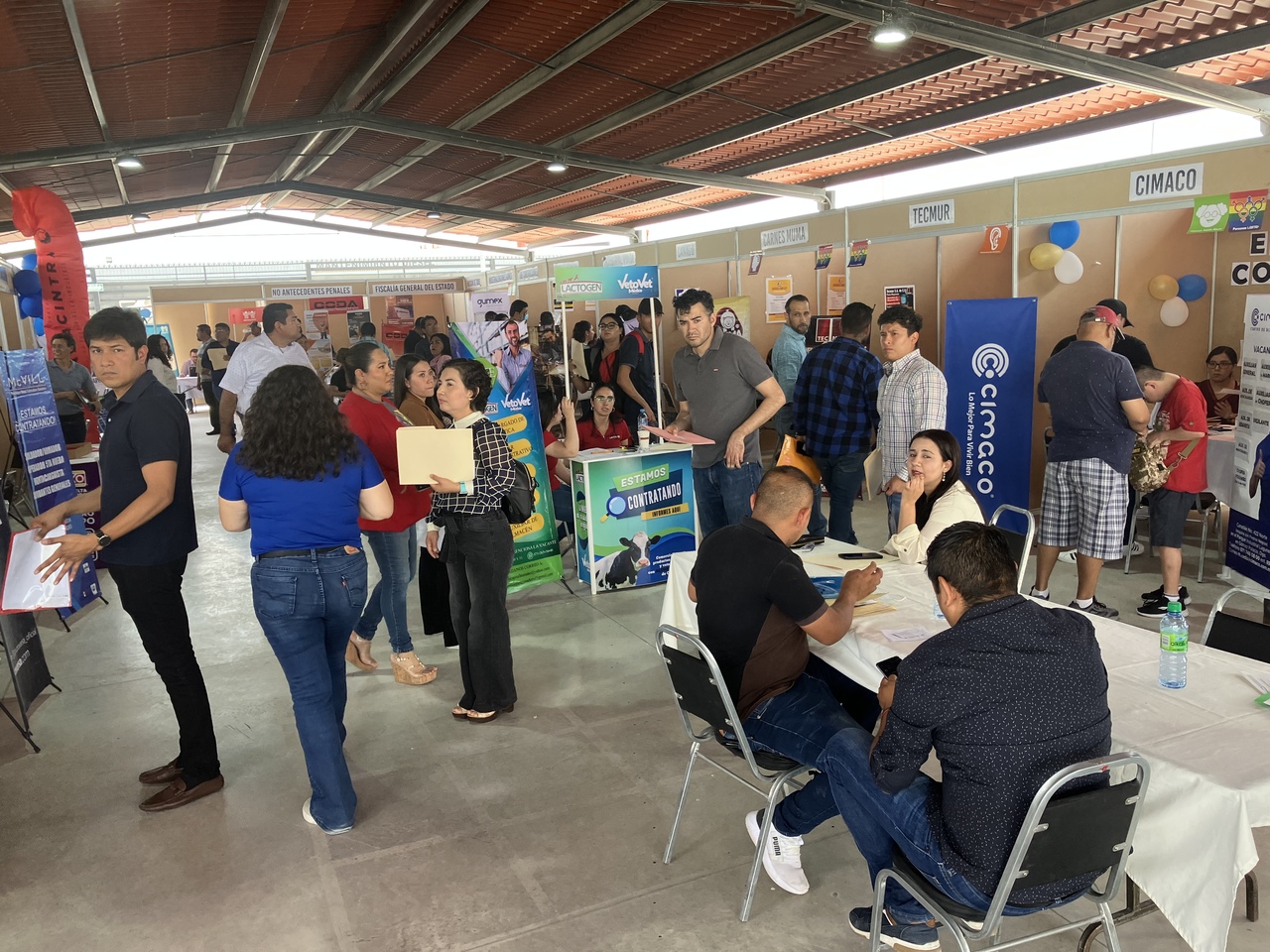 Más de 500 vacantes se ofertaron en la Segunda Feria de Empleo, en Ciudad Industrial. (EL SIGLO DE TORREÓN)